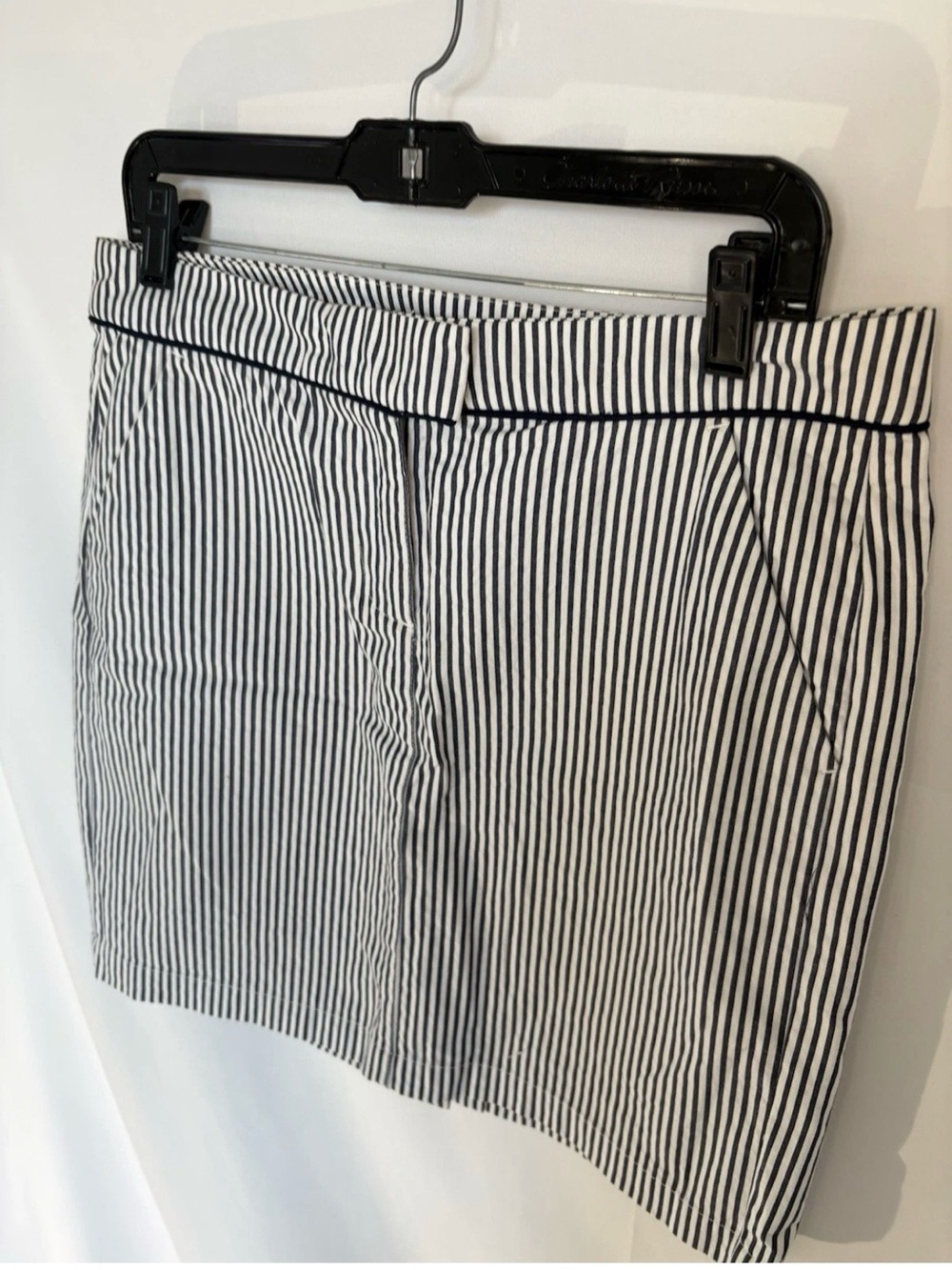 Tommy Hilfiger Women's Classic Seersucker Blue White Pinstripe Pencil Skirt Sz 8